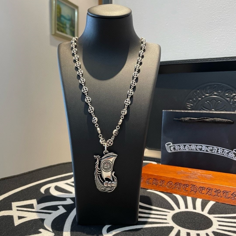 Ch**me He**ts necklaces